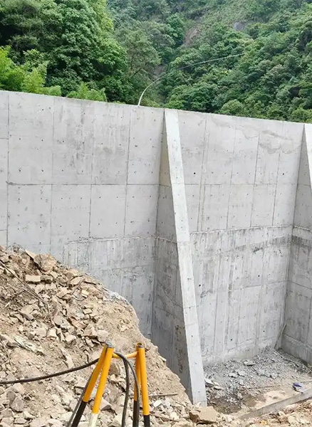 滨州阳信县重力式挡土墙